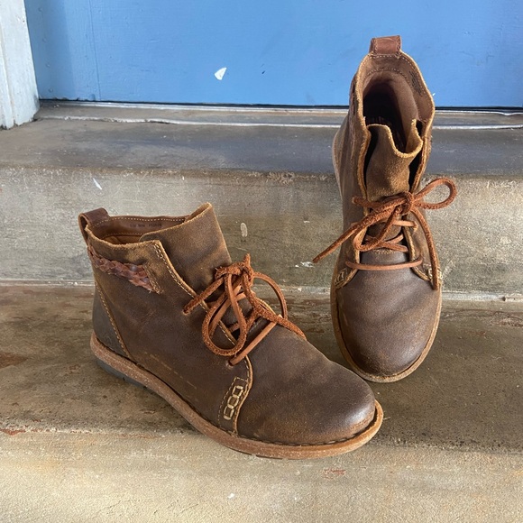 Born Shoes - Born Temple Brown Leather Lace-Up Ankle Booties